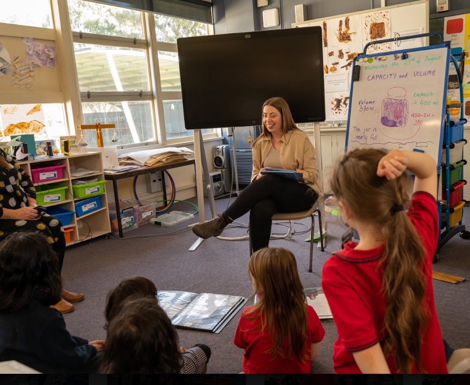 PREPARING OUR SCHOOLS EARLY FOR BUSHFIRE SEASON  Main Image